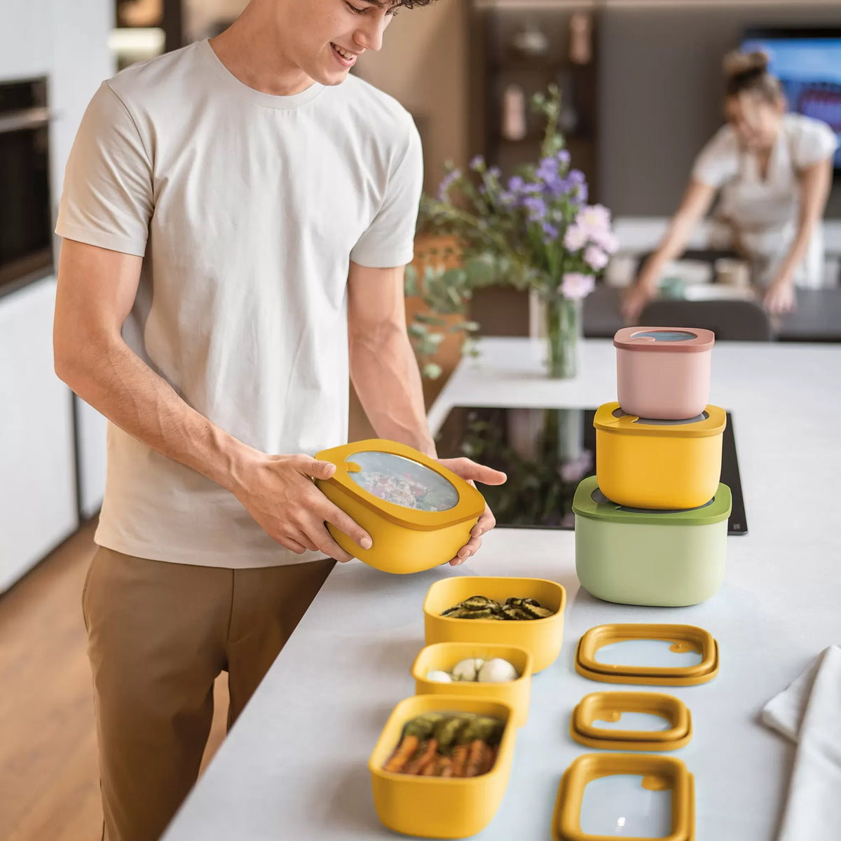 Airtight Containers 450CC Mango Yellow V81323
