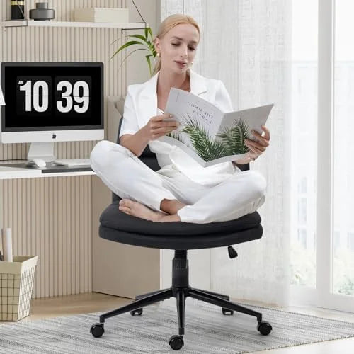 Black Armless Fabric Office Chair with Wheels W531