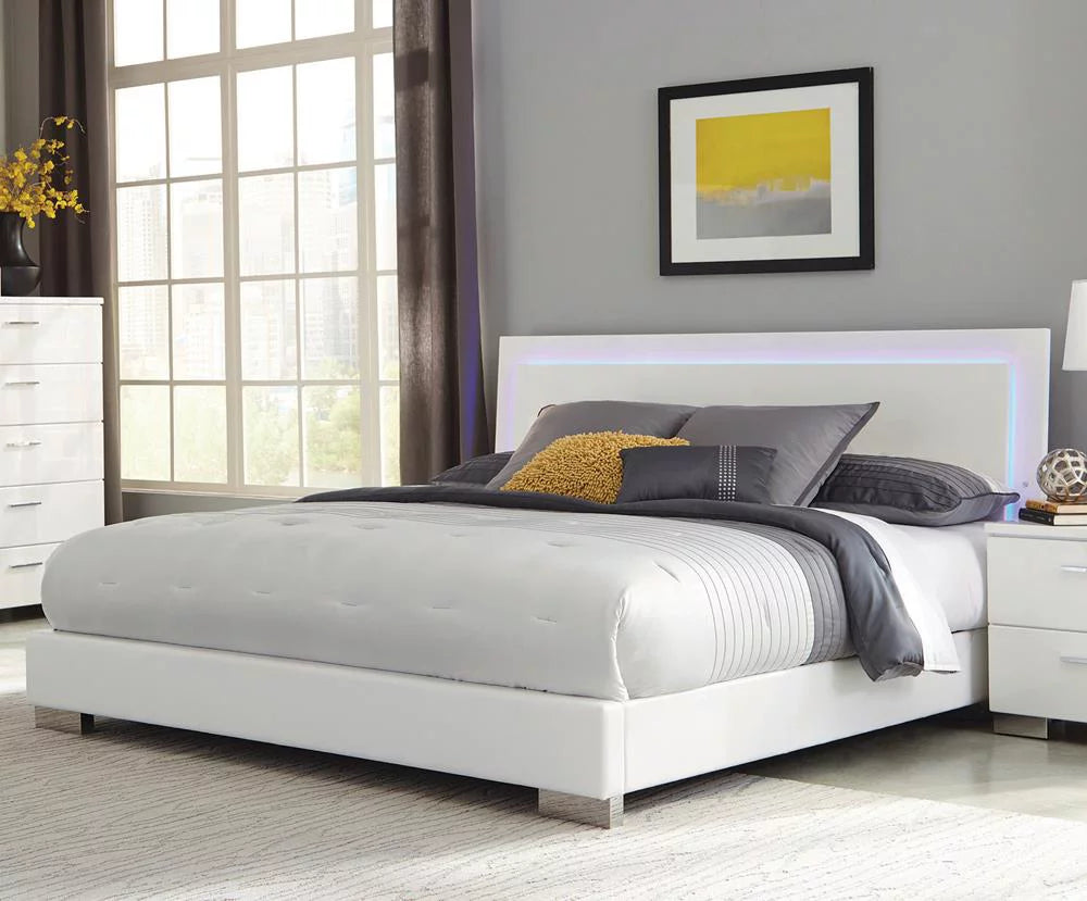 California King Panel Bed with LED Lighting Glossy White C2260