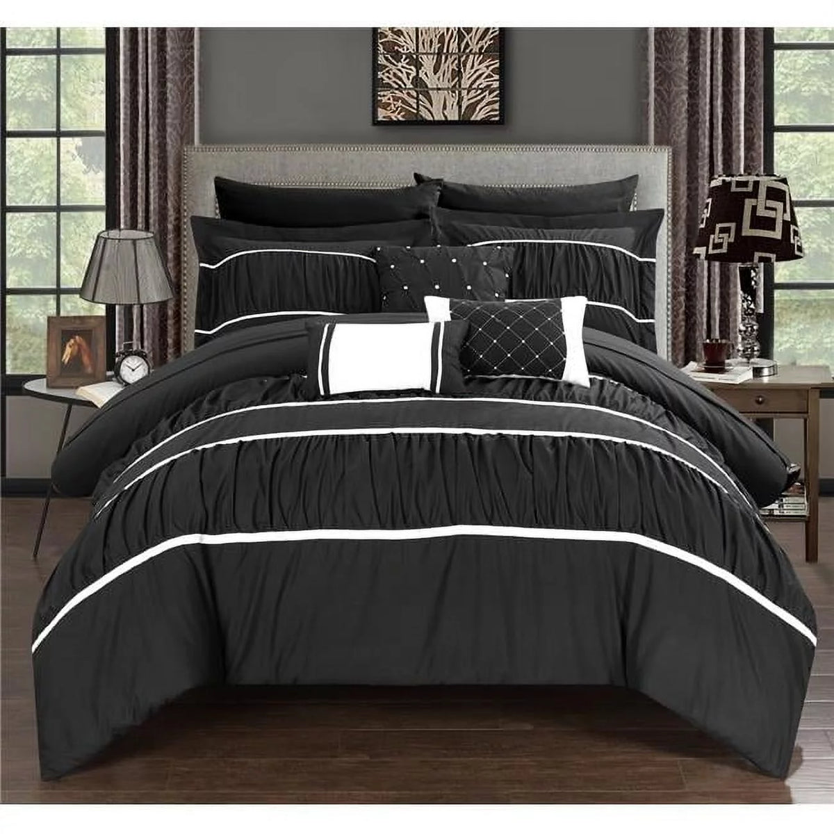 Black Queen 10 Piece Comforter Set with Sheets L25318