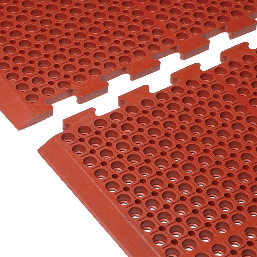 Red Interlocking Mat R897
