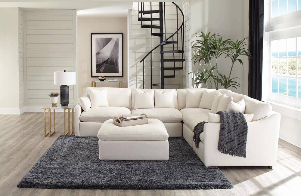 Off White Ottoman U5693