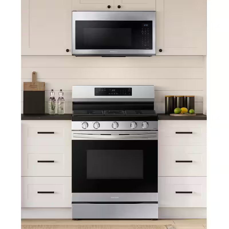6 cu. ft. Gas Range with AirFry in Stainless Steel P9857