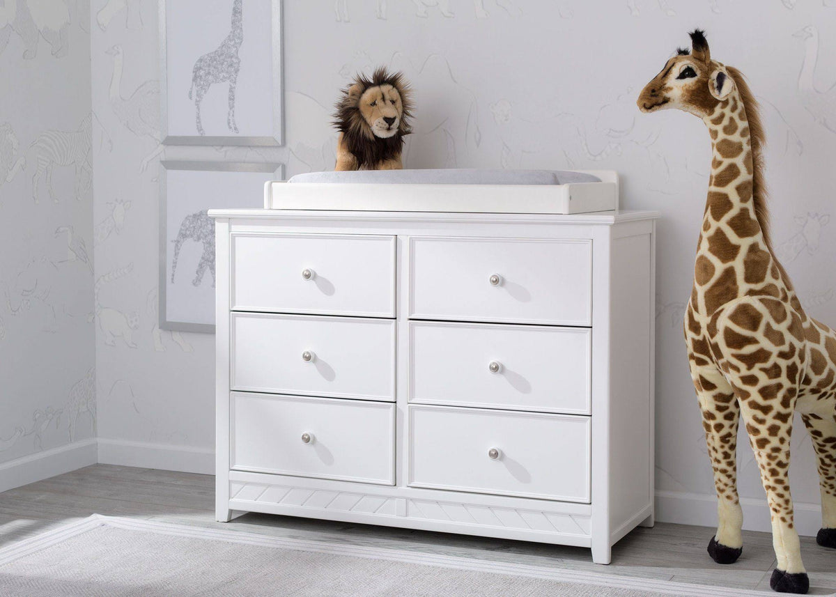 6 Drawer White Dresser B9364